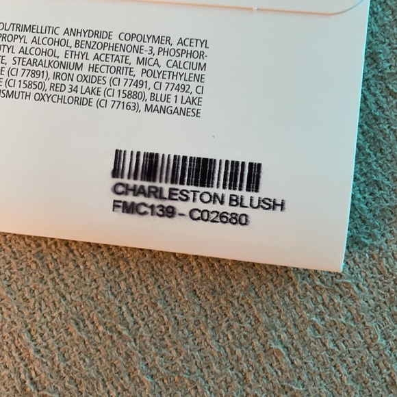 Color street - Picture 2 of 2